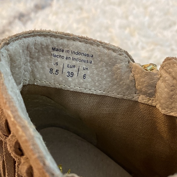 Size 8.5 Aldo Fringe Block Heeled Bootie - Picture 6 of 12